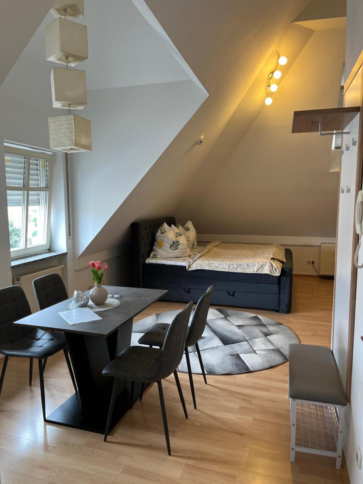 Zimmer Zum Vermieten Direkt An Der Donau Und Am Schloss Neuburg an Der Donau Eksteriør billede